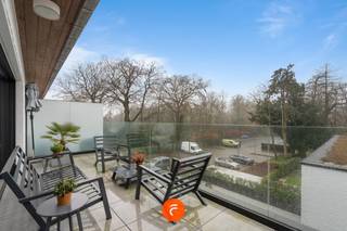 Prachtig appartement (BJ: 2021) op de 2de verdieping in Residentie 'De Visscherie' te Oostrozebeke. 94 m2 woonoppervlakte (excl. terras). Perfect...
