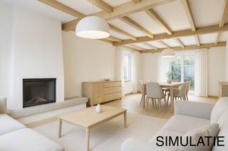 Deze woning is gelegen langs de Rijksweg in Wielsbeke.Door deze locatie heb je toegang tot alle benodigdheden in Wielsbeke (winkels, bakker, slager,...