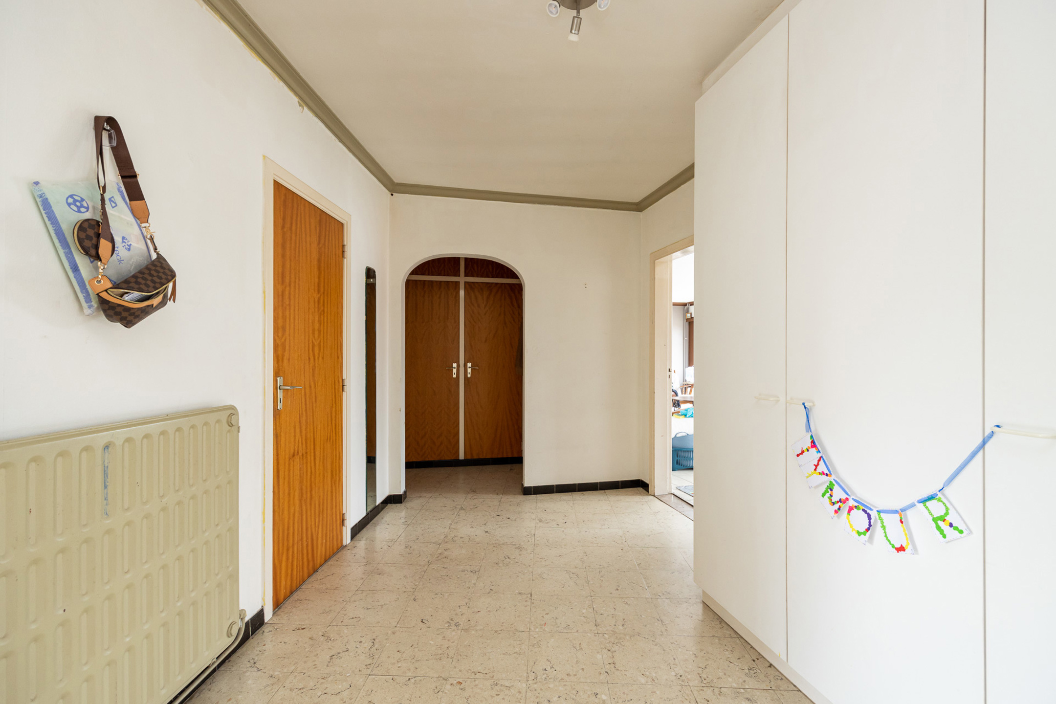  Ruim 2-slpk app op 2e verd. met terras. EPC: 191 kWh/m² (B) - foto 2