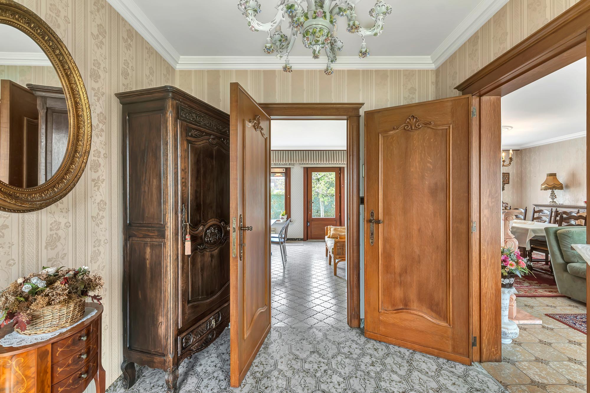 Statige bungalow met tal van mogelijkheden op topligging - foto 1