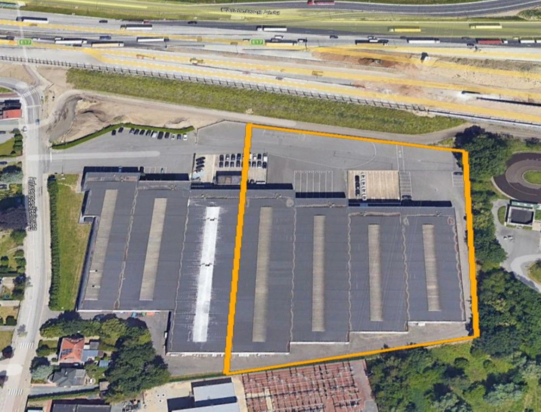 Magazijn 8.037m² met kantoor langs de E17 te huur - foto 2