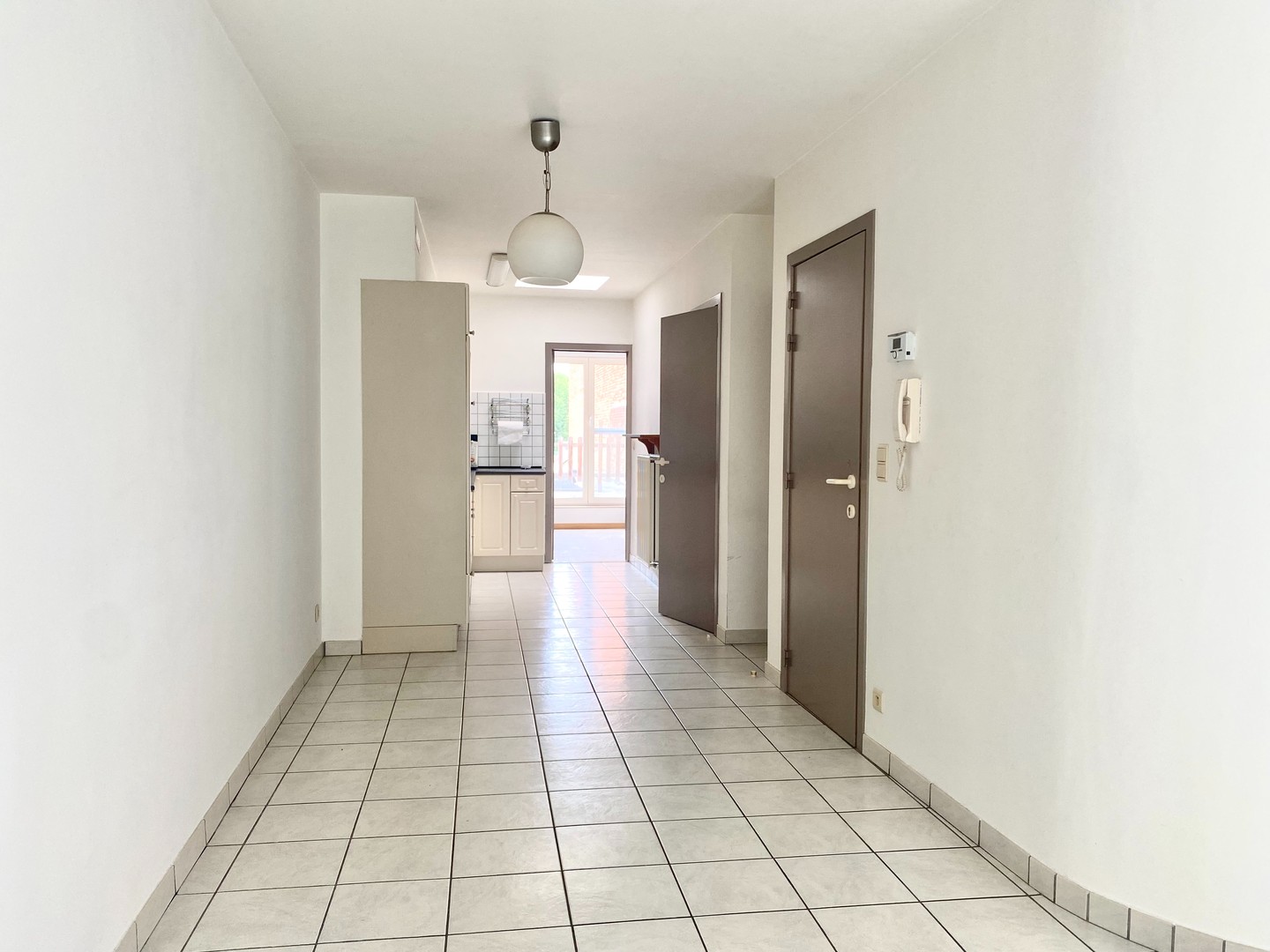 Ruim 1-slaapkamerappartement met terras. - foto 3