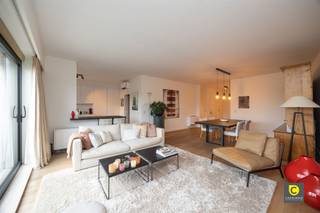 Stylish 2 bedroom apartment with sunny terrace on quiet and green locationThis well-kept and move-in ready 2 bedroom apartment combines comfort,...