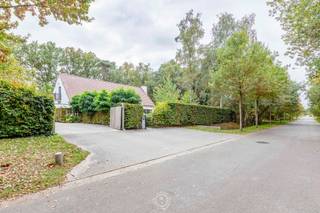 Ontdek deze prachtige villa in het idyllische Waasmunster. Gelegen temidden van het groen vormt deze woning de perfecte uitvalsbasis voor...