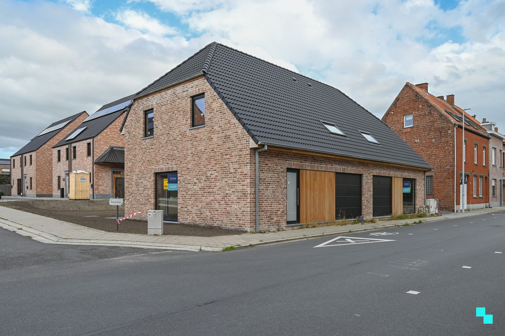 Verrassend ruime nieuwbouwwoningen te Ledegem - photo 1