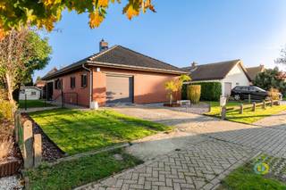 In a quiet and residential neighborhood of Meise, you will find this charming bungalow ready to move in, ideal for those who want to live...