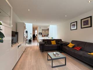 Deze kwalitatief en smaakvol gerenoveerde woning met terras en tuin is rustig gelegen in Sint-Andries met achteraan zicht op water en de...