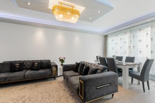 Op wandelafstand van het strand 🌊 ontdek je dit recent gerenoveerde appartement in een goed onderhouden residentie.Je wordt verwelkomd in een ruime...