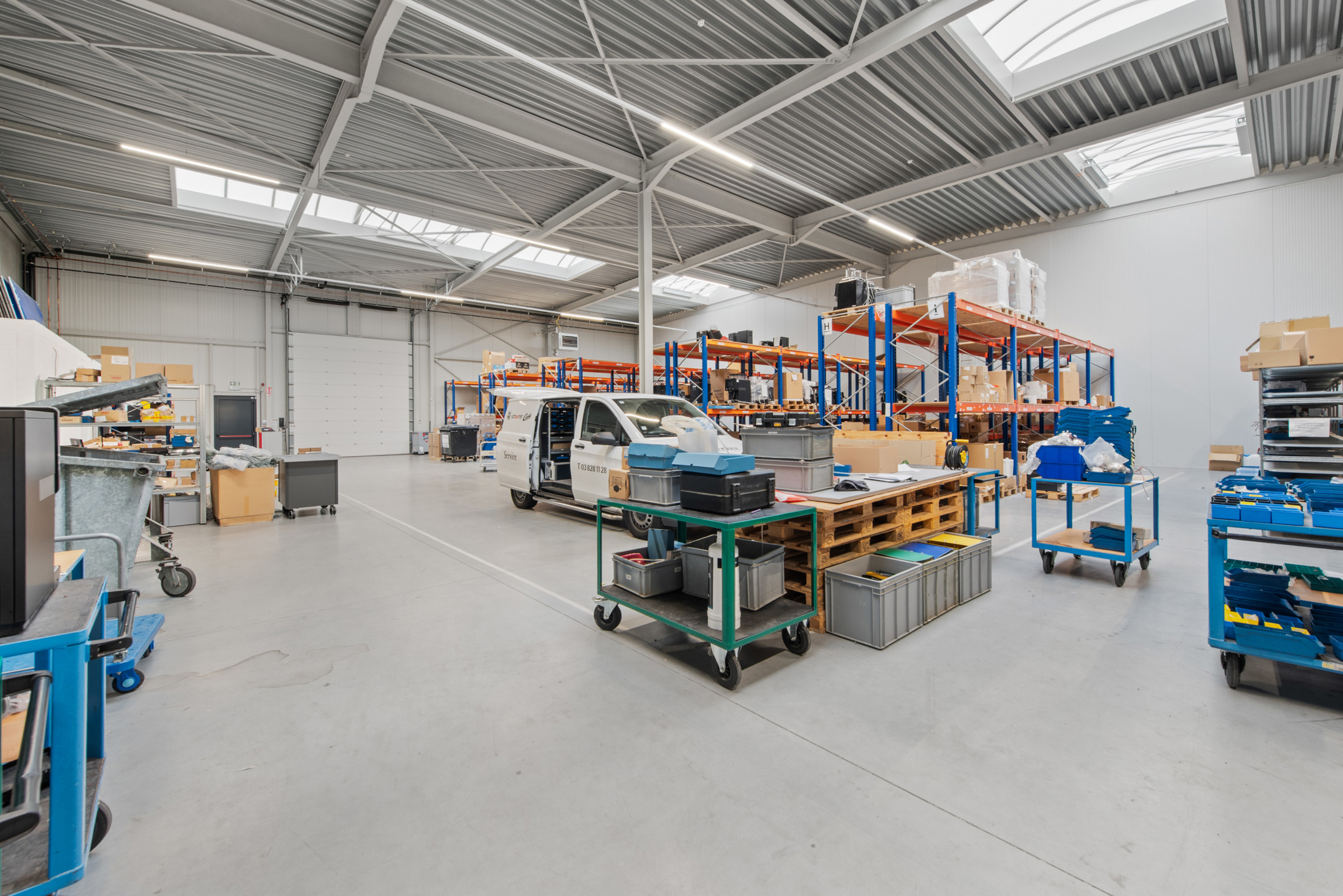 Nieuw modern bedrijfspand  op zichtlocatie - foto 4