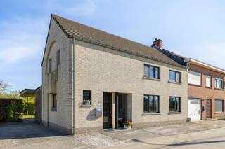 [[ DIT PAND NEEMT DEEL AAN DE ERA OPEN HUIZEN DAG OP 13/6 VAN TOT ]]Te koop: stijlvolle halfopen bebouwing in Hombeek, rustig gelegen en een groene...