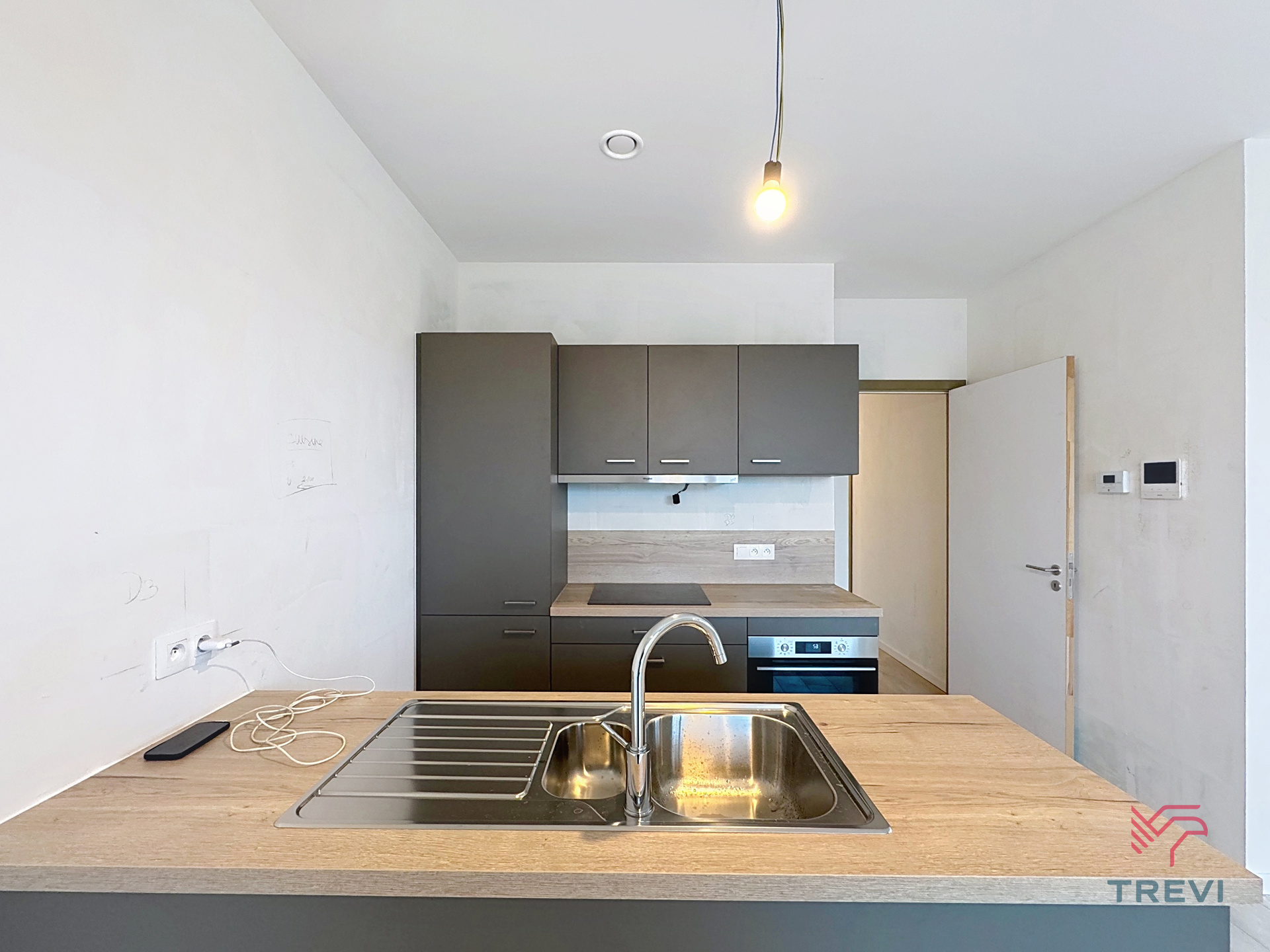 Eerste bezetting: Mooi appart 2 slaapkamers + parkeerplaats  - foto 3