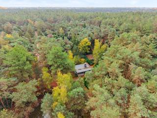Ligging: Rustig en groen gelegen te Lille met alle faciliteiten in de nabije omgeving. Tevens zijn de invalswegen naar de omliggende gemeenten...