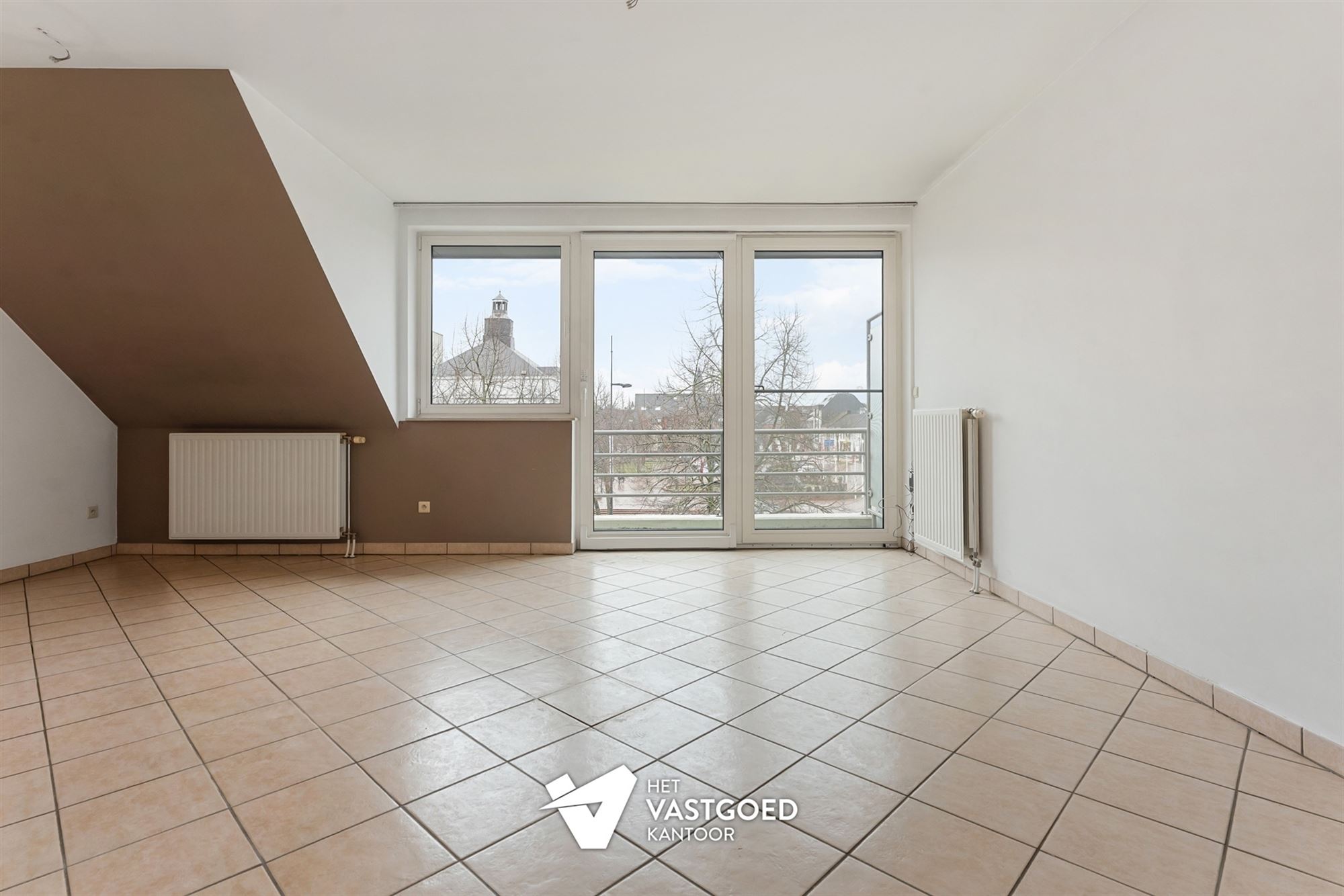 GOED ONDERHOUDEN APPARTEMENT MET 2 SLAAPKAMERS EN ONDERGRONDSE STAANPLAATS IN HET CENTRUM VAN LEOPOLDSBURG - foto 3