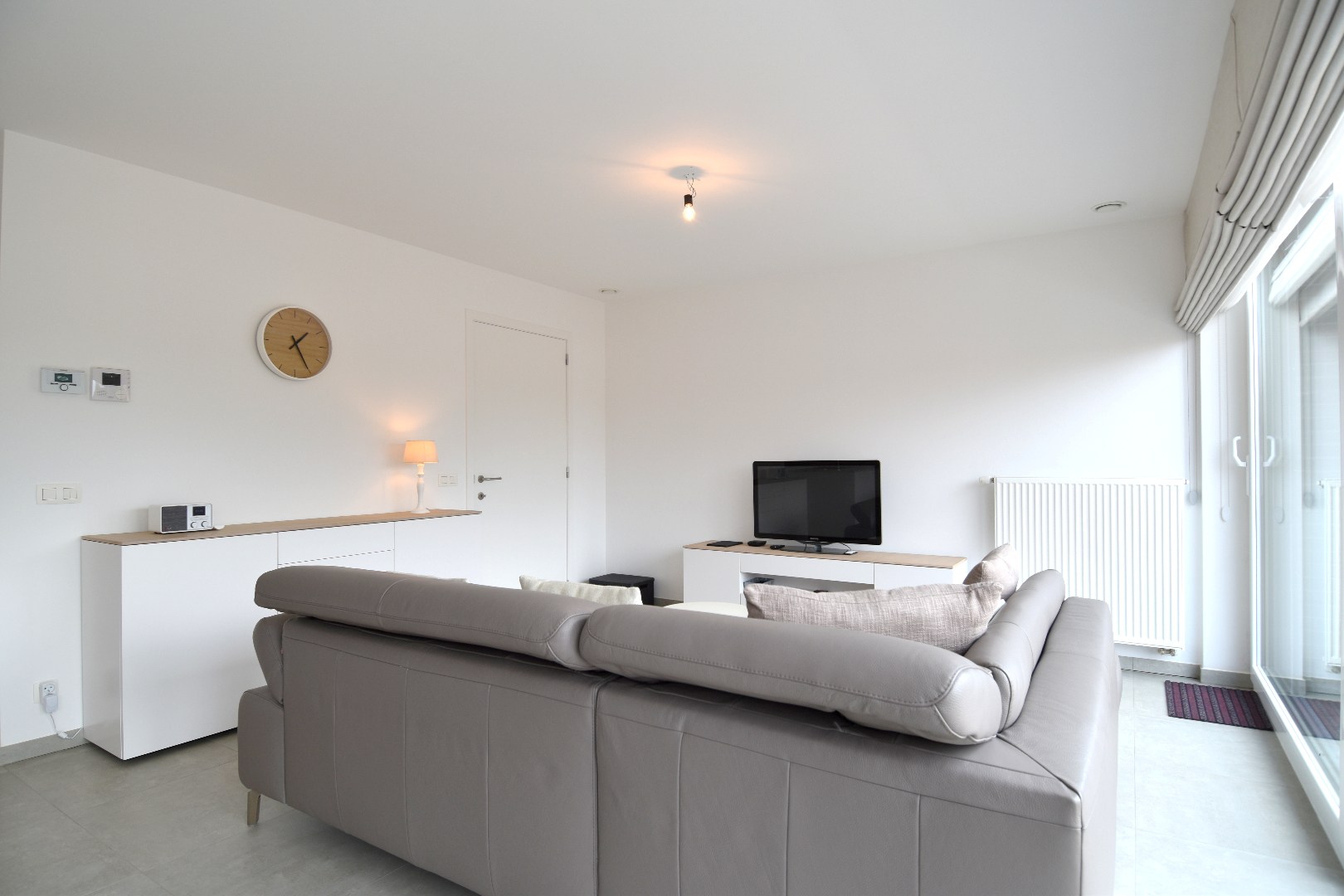 Recent appartement met 2 slaapkamers, ruim zonnig terras én zolder te koop in Sint-Eloois-Winkel - foto 5