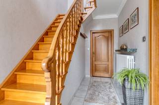 Deze instapklare woning is gelegen in Anemoonstraat in Geel en geniet van een uiterst centrale ligging met de Markt van Geel op...