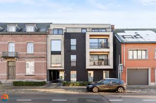 Op een uitstekende locatie te Putte bevindt zich dit instapklaar appartement met 2 terrassen. U geniet hier van een uitstekende bereikbaarheid,...