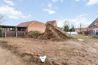 Volledig afgewerkte en energiezuinige nieuwbouwwoning op perceel van 4are88ca te Schaffen.Foto's van huidige toestand dewelke in de komende periode...
