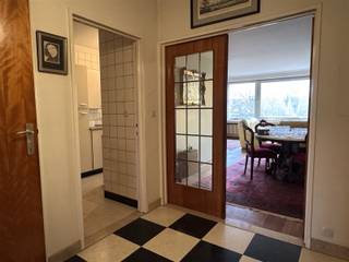 Dit te renoveren appartement is gelegen op wandelafstand van winkels, openbaar vervoer, scholen en alle nodige faciliteiten. Ook de verbinding...