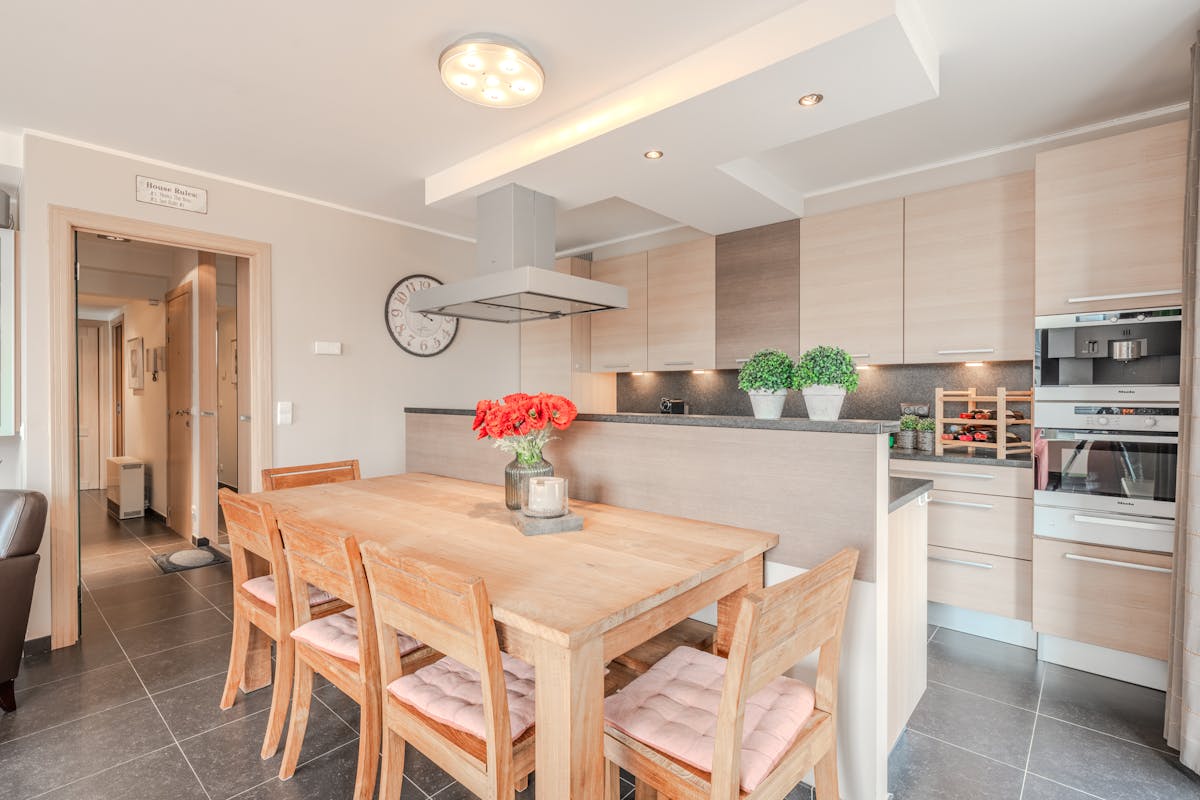 Lichtrijk hoekappartement met 3 slaapkamers op topligging! - foto 3