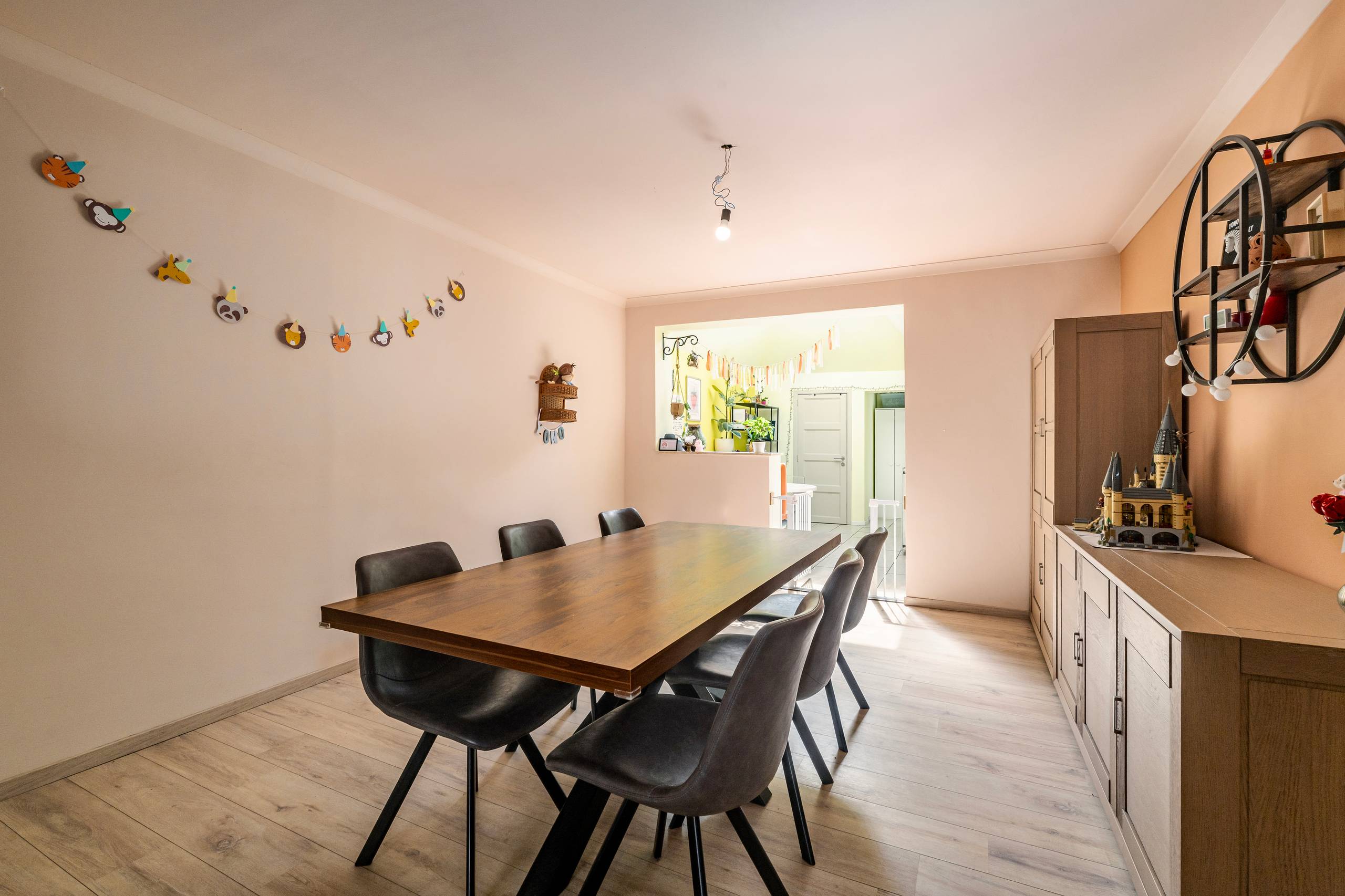 Ruime gezinswoning met 3 slaapkamers, 2 badkamers en tuin - foto 5