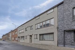 <p>This move-in ready ground floor apartment features an entrance with a guest toilet, a spacious living room and an equipped kitchen. Furthermore, this apartment has 2 bedrooms, a bathroom and a convenient storage room. <br />At the rear of the apartment there is a terrace and a garage. The garage is equipped with electricity. </p>