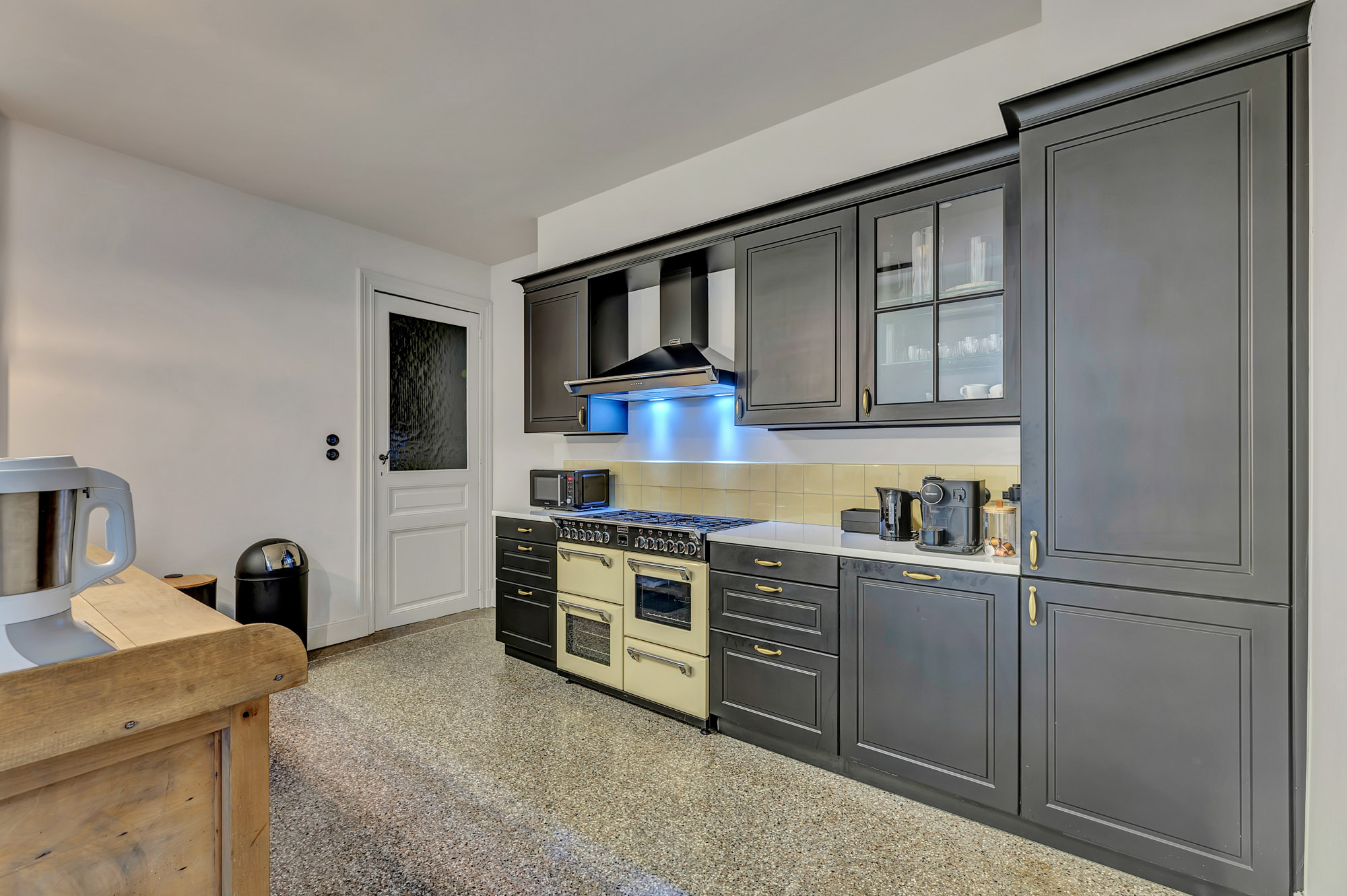 Authentiek gerenoveerd herenhuis in het hart van Aalst - foto 3