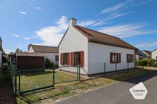 In het hart van een rustig vakantiedomein, vlakbij de jachthaven van Nieuwpoort, bevindt zich deze charmante vakantiewoning met tal van troeven...