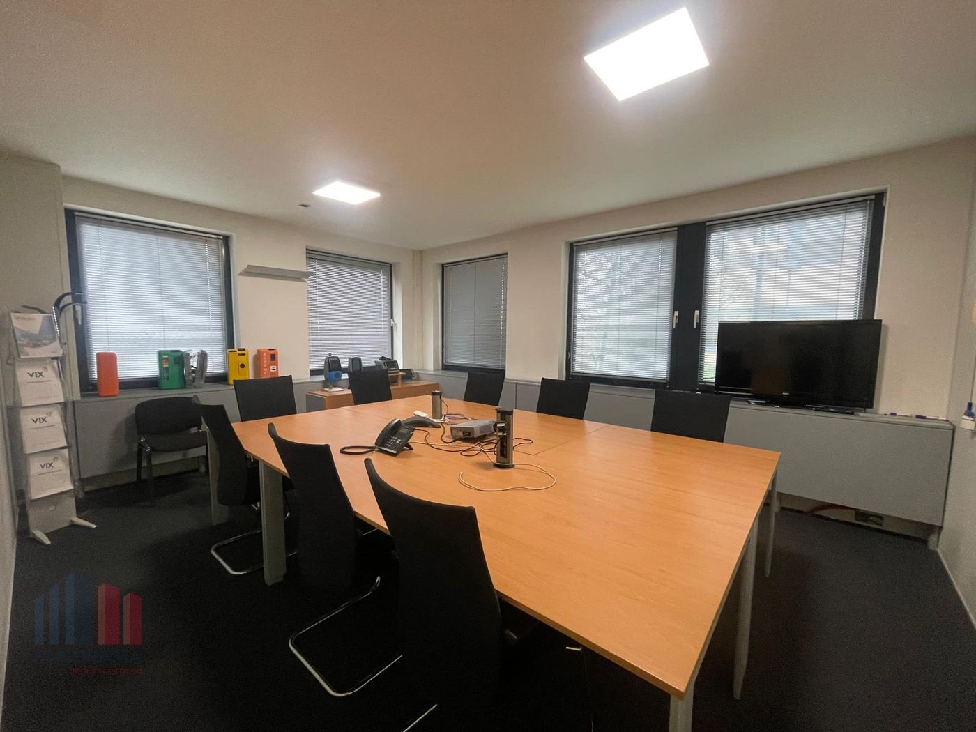 513 sqm of offices and 80 sqm of storage space near the R0/E40 motorway junction - photo 5