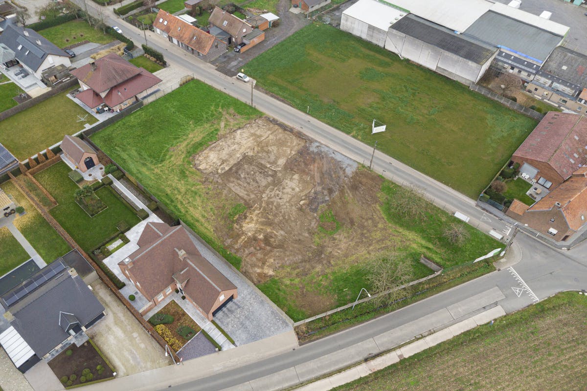 Residentieel wonen op dit royaal perceel bouwgrond in Izegem - foto 3