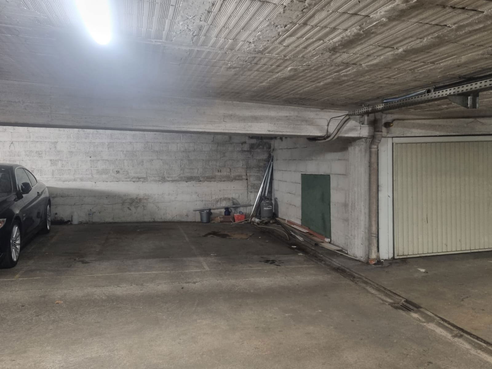Autostaanplaats in gemeenschappelijke garage. - foto 2