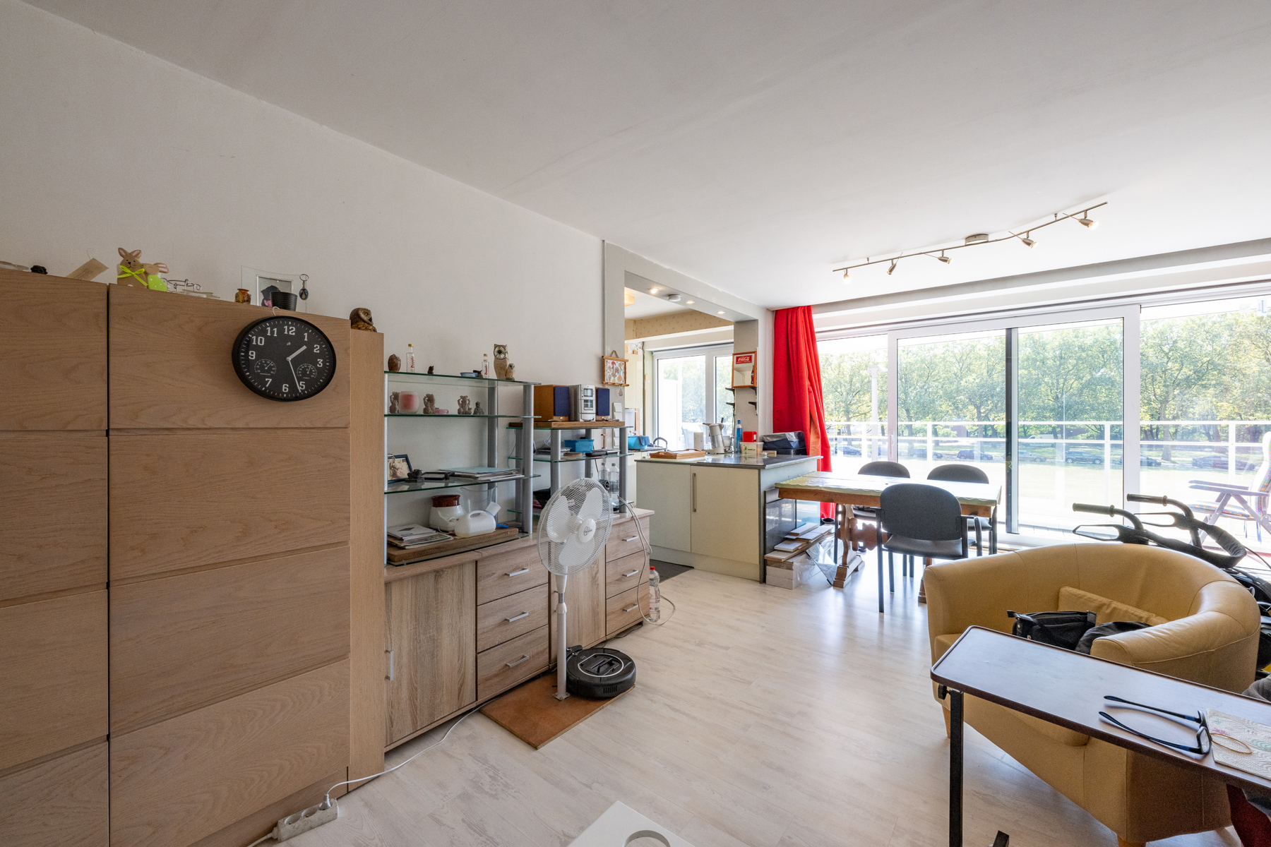 Te renoveren appartement met mooi zonneterras en staanplaats - foto 4