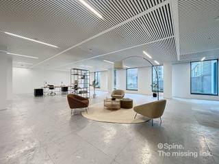 Ideaal gelegen in de Europese wijk en in de buurt van alle Europese instellingen, biedt SCIENCE 12 u een aangename sfeer en een internationale werkomgeving, zowel in het gebouw als in de omgeving. U kunt genieten van het gemak van gemakkelijk pendelen en profiteren van het brede scala aan diensten in de buurt. Het gebouw is gerenoveerd met hoogwaardige materialen en ontwikkeld met hoge normen voor akoestische isolatie en een volledig scala aan moderne voorzieningen en technologieën. Zowel de lay-out als de modulatie zorgen voor een kantoorindeling op maat van uw behoeften. Een ideale opportuniteit voor bedrijven op zoek naar kwalitatieve kantoren op een toplocatie.<br /><br />Oppervlakte: 496 m².<br />Archief beschikbaar.<br />Excl. belastingen en kosten