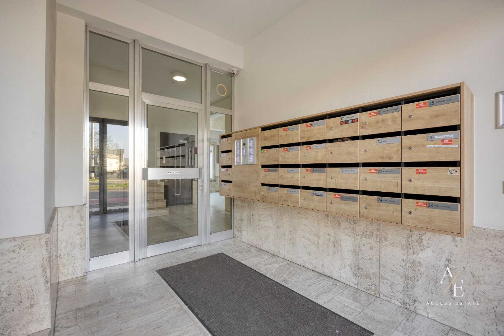 AALST - Vernieuwd appartement met 2 slaapkamers en terras! - foto 3