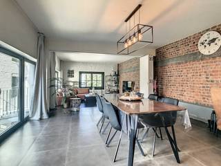 Le moyen le plus rapide de visiter ce loft ? Demandez votre visite via le bouton rouge de notre site Web (www.dewaele.com) et l'un de nos experts...