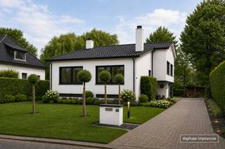 Deze ruime villa biedt een bewoonbare oppervlakte van 262 m² en combineert charme, comfort en een groot renovatiepotentieel op een absolute toplocatie.<br /><br />Bij het betreden van de woning wordt u meteen verwelkomd door een aangenaam gevoel van ruimte, licht en een praktische indeling.<br />De woning beschikt over vier volwaardige slaapkamers, een praktische zolderberging en een kelder die tal van mogelijkheden biedt voor opslag, hobbyruimte of een atelier.<br />De zeer ruime inpandige garage vormt een belangrijke meerwaarde en biedt plaats aan meerdere wagens, fietsen en extra bergruimte.<br /><br />Buiten geniet u van een prachtig aangelegde tuin, waar rust, groen en privacy centraal staan.<br />De stijlvolle pergola met aansluitende veranda vormt de ideale plek om in elk seizoen te ontspannen en volop te genieten van de mooie tuinomgeving.<br /><br />Dankzij de uitstekende ligging in een rustige en residentiële omgeving, en toch op korte afstand van het centrum van Hasselt, scholen, winkels en belangrijke verbindingswegen, is dit een unieke opportuniteit voor wie op zoek is naar een ruime woning met karakter op een toplocatie.<br /><br />Met een doordachte renovatie kan deze villa nog verder worden opgewaardeerd tot een echte droomwoning. Zo combineert u het comfort van hedendaags wonen met de uitzonderlijke ligging en het karakter van een bestaande villa — het beste van twee werelden.<br /><br />Via de bijgevoegde digitale impressiefoto’s geven wij u alvast een inspirerend beeld van hoe deze woning er na renovatie zou kunnen uitzien.<br /><br />Pluspunten van deze woning zijn:<br />- Residentiële ligging.<br />- Tijdloze woning.<br />- Functionele ruime indeling met 4 slaapkamers.<br />- Ruime garage.<br />- Interessante renovatiemogelijkheden.<br /><br /><br />Voor meer info of een bezoek ter plaatse, contacteer ons op 0473 79 29 30 of mail naar luc@vestio.com<br /> 