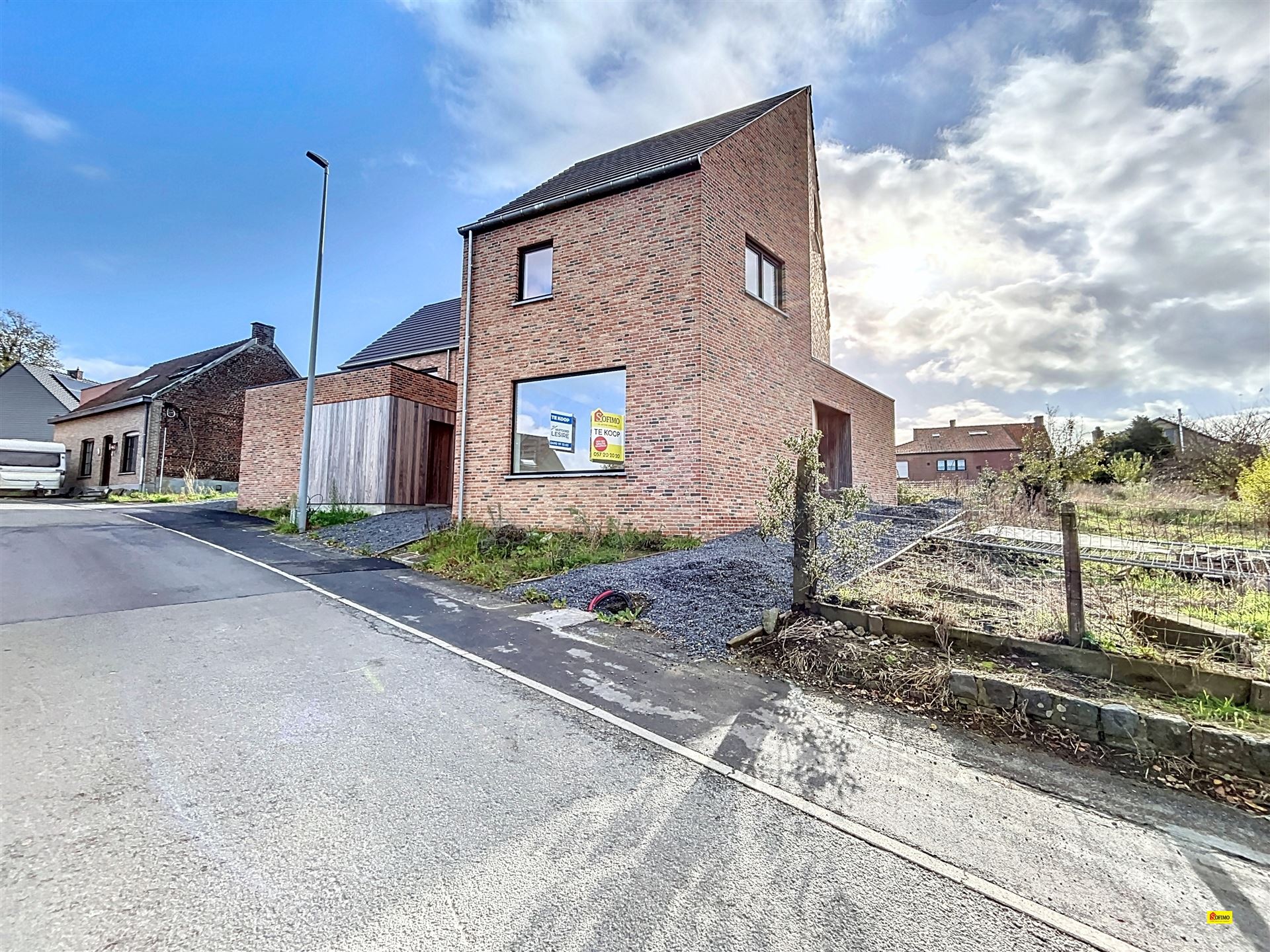 Halfopen nieuwbouwwoning - foto 1