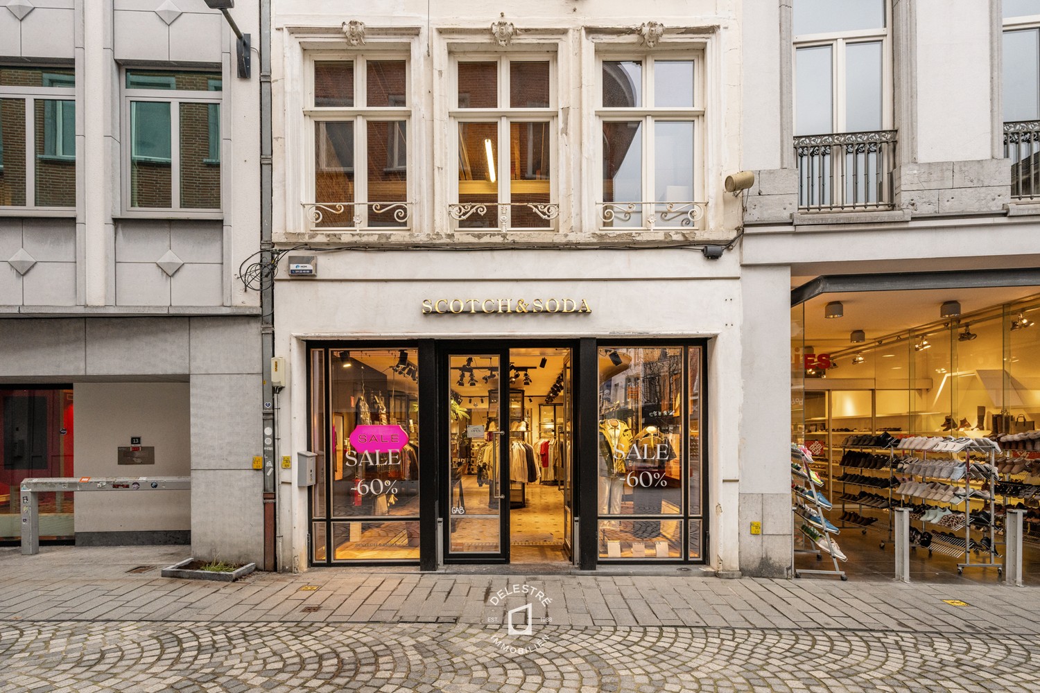 Interessante opbrengsteigendom in hartje Halle – handelsruimte met 2 recente appartementen - foto 4