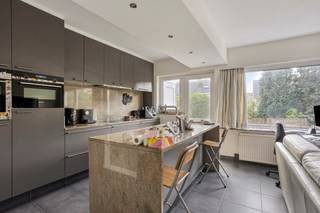 immo DAVID vous propose : appartement 2 chambres prêt à emménager.Situé dans un quartier calme et peu fréquenté, au premier étage d’un petit immeuble...