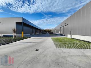 Nieuwe KMO-unit met een oppervlakte van 231 m² in combinatie met een mezzanine te huur. De unit maakt deel uit van de nieuwe KMO-ontwikkeling...