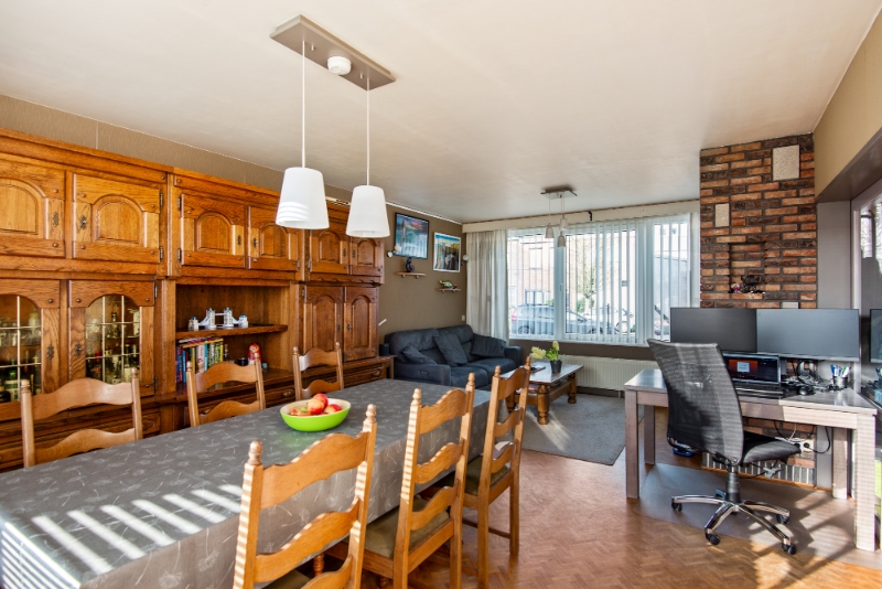 Instapklare gezinswoning met 3 SLK, tuin en mog. garagebox - foto 4