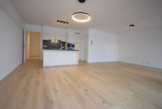 WESTLAAN 300 BUS 11 - 8800 ROESELAREOntdek dit prachtige, instapklare nieuwbouwappartement op de eerste verdieping!Hier geniet u van modern comfort,...