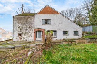 Villa à rénover à Cour-sur-Heure