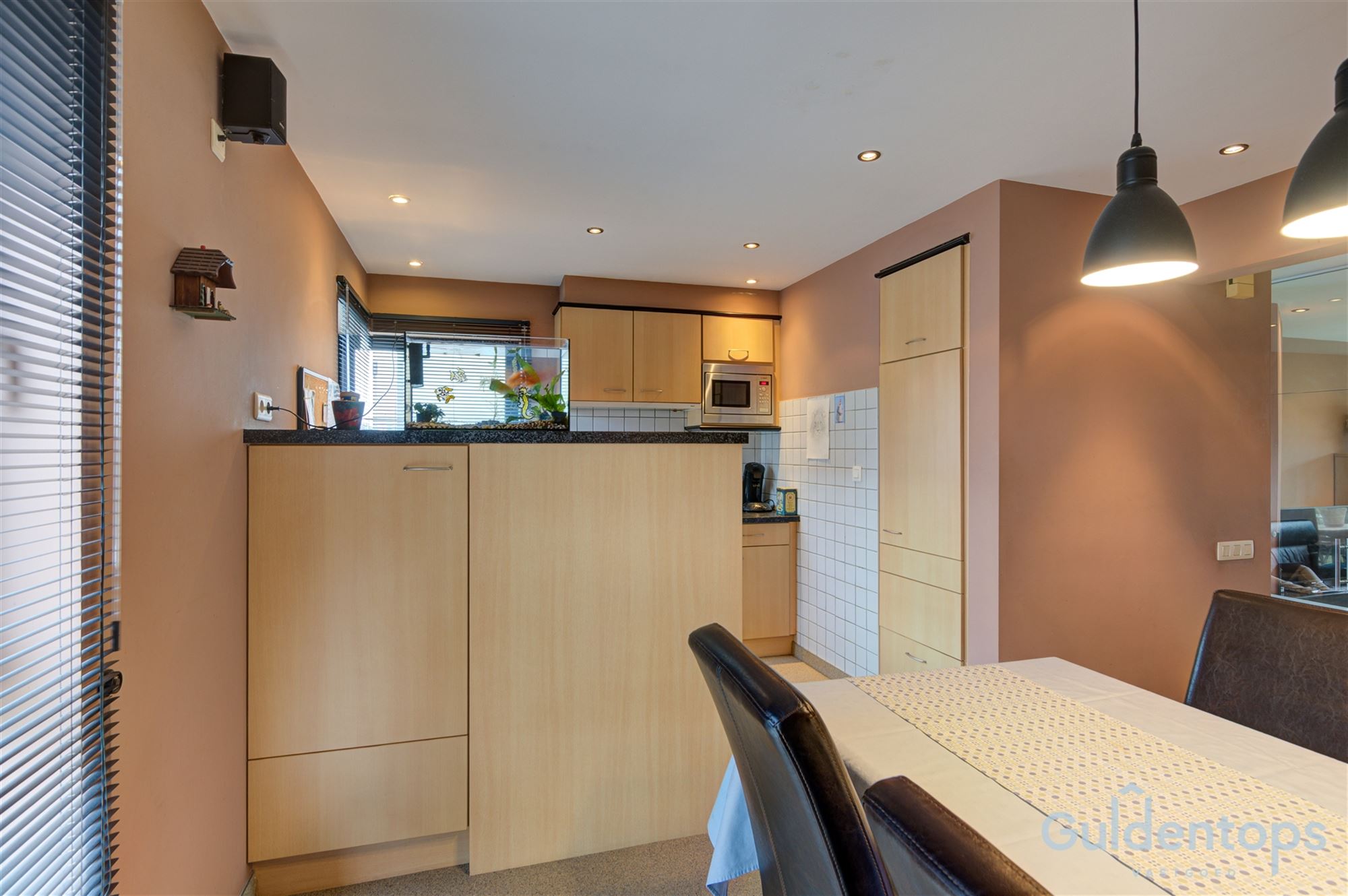 Zeer ruime instapklare half open woning met zwembad - foto 4