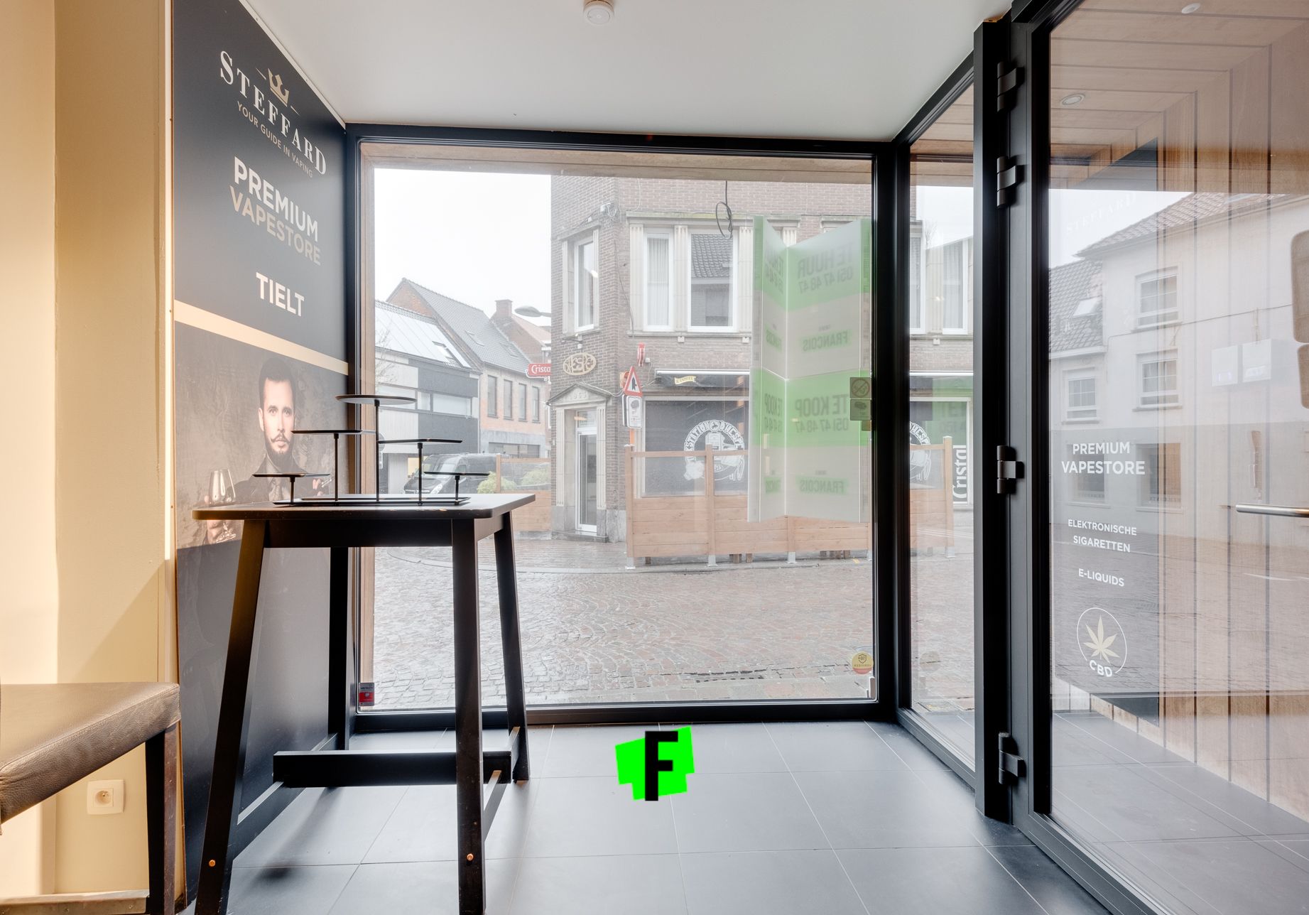 Handelsruimte en triplex appartement met 3 slaapkamers in centrum Tielt - foto 3