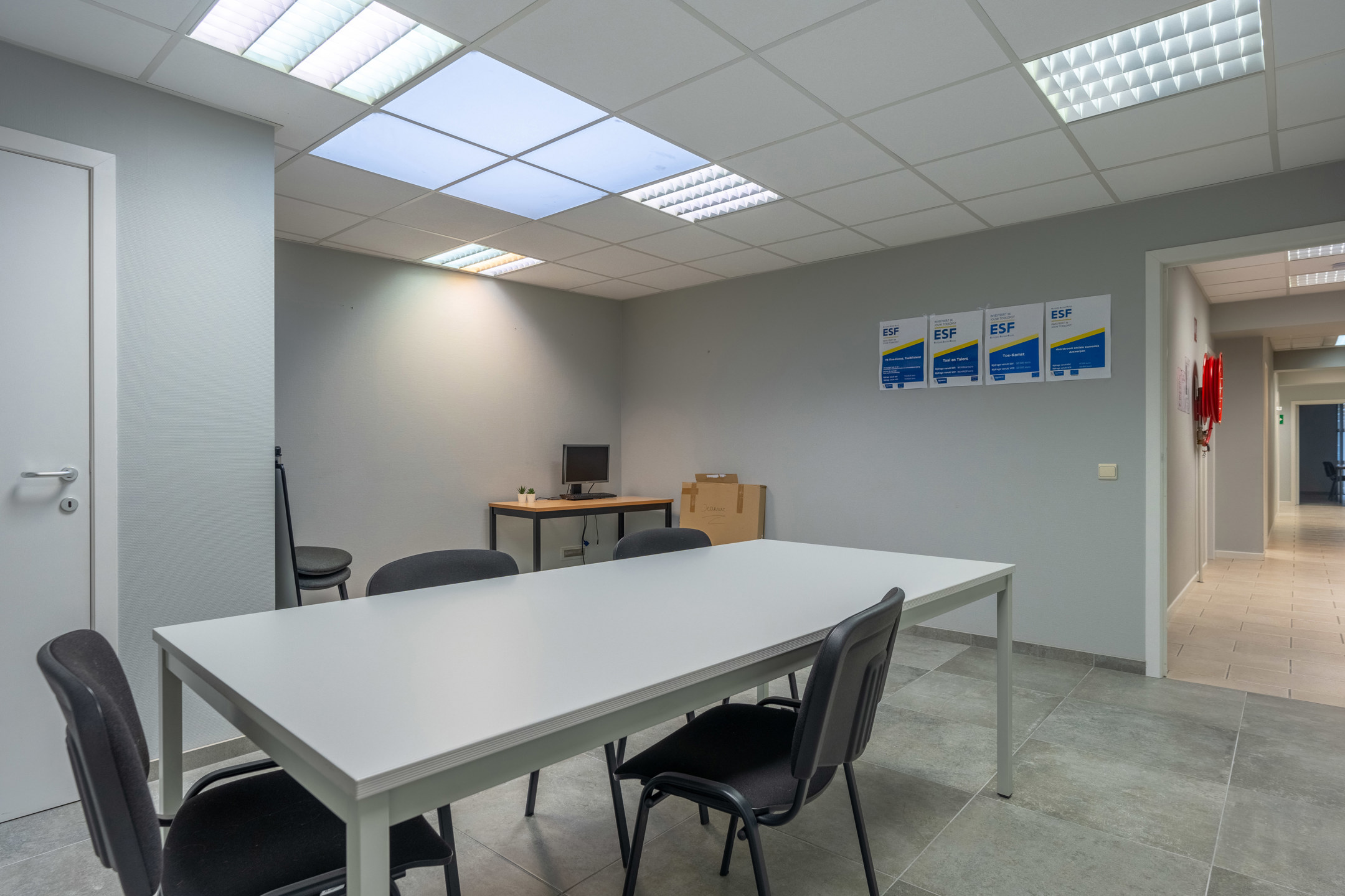 Centraal gelegen kantoorruimten (totaal ± 285m²!) te Turnhout. - foto 5