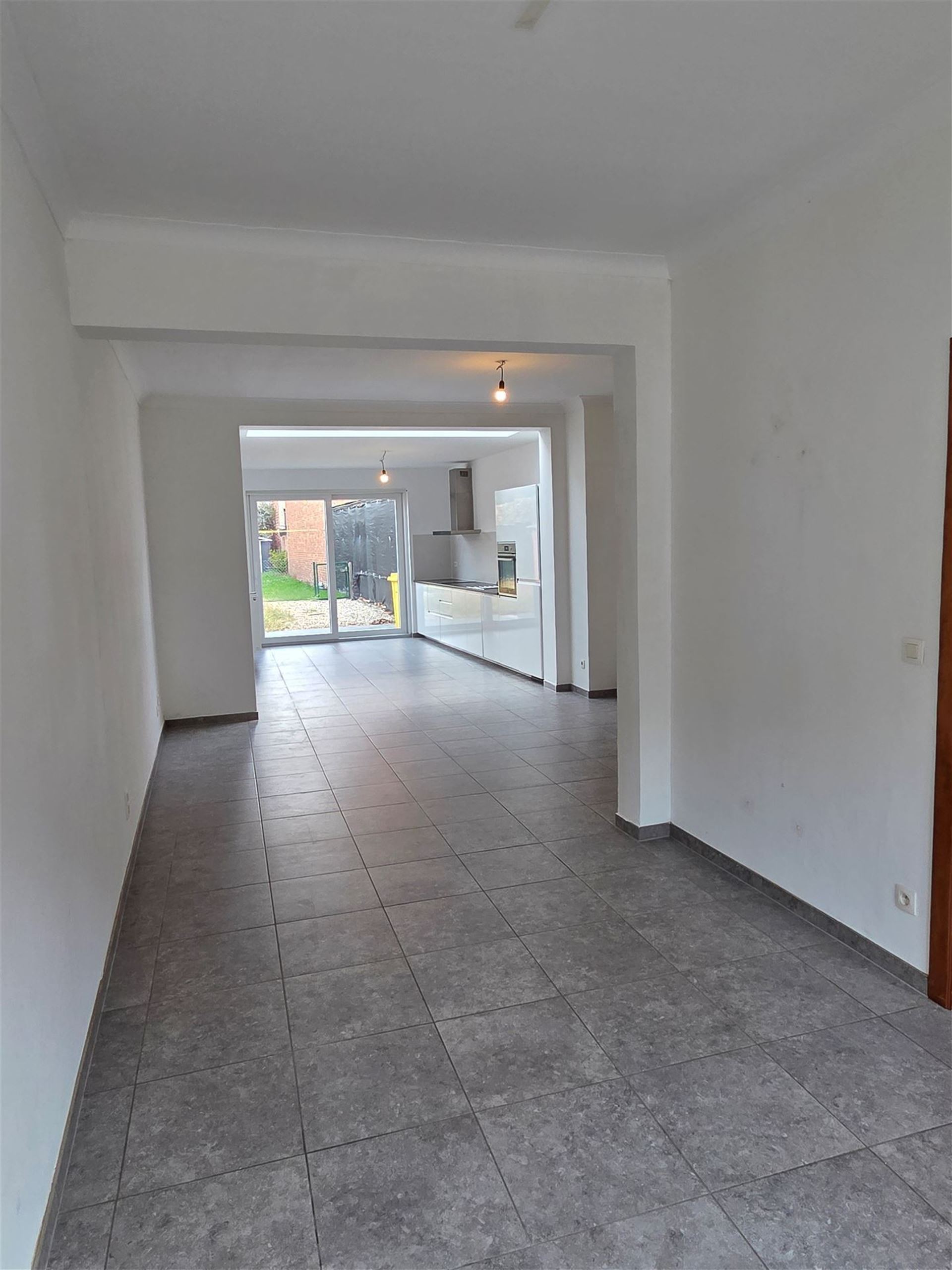 Woning met 2 slaapkamers en tuin - foto 2