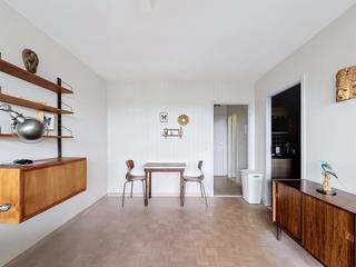 1 bedroom apartment for rent in Borgerhout located at Turnhoutsebaan 461 on the ninth floor. The apartment is located near raids and motorways, public transport, shops and more. Good location near the park.<br /><br />The apartment has the following layout: <br />9th floor with lift:<br /><br />- entrance hall with storage cabinet<br />- living room on parquet with access to the terrace<br />- kitchen with electric fire, single sink and refrigerator<br />- bathroom with washbasin and walk-in shower, connection for washing machine and dryer<br />- bedroom<br />- terrace with a green view<br /><br />Details: <br />- well-maintained and professionally managed building with underground waste park, 2 elevators<br />- spacious private basement storage provided <br />- monthly commission costs €110/month (including heating, water, lift, average costs and syndic).<br />- EPC B<br />- Possibility to rent a bicycle shed for 50 euro per year<br />- available from 01/09<br /><br />Please request your visit via the Dewaele website.