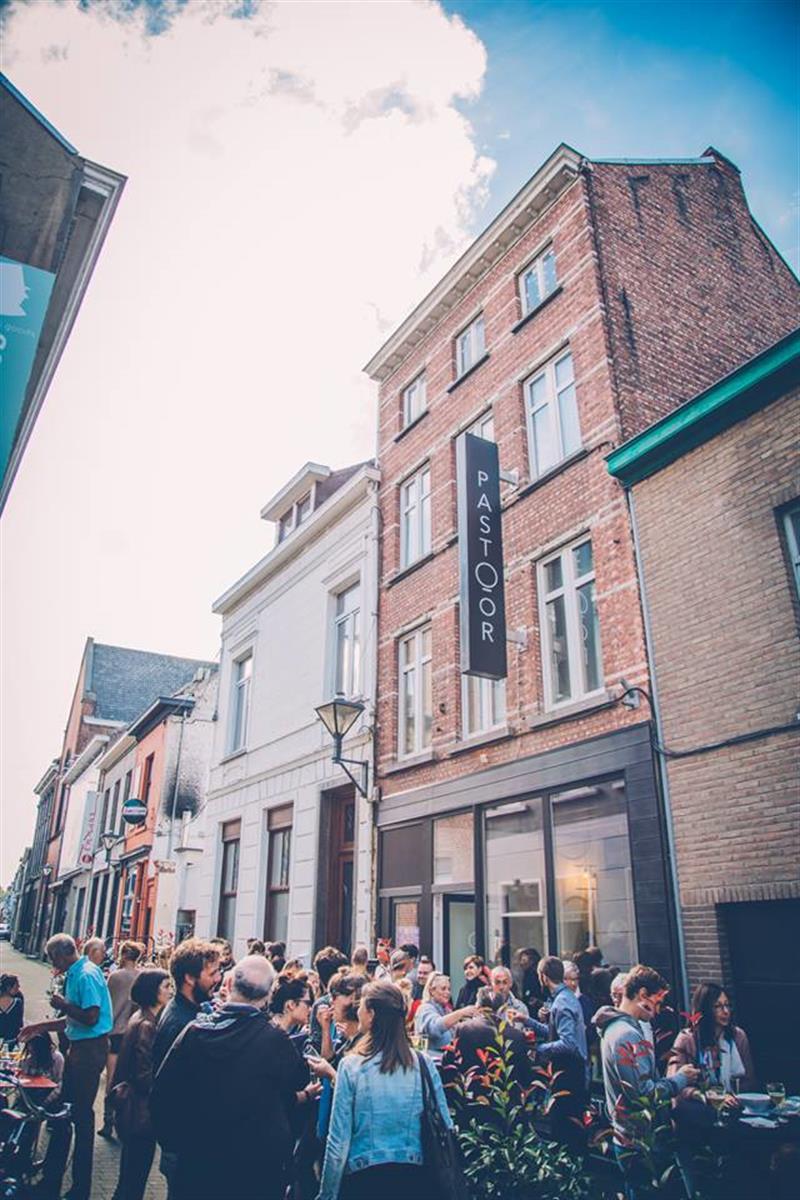 Ruim appartement met terras in centrum van Aalst! - foto 1