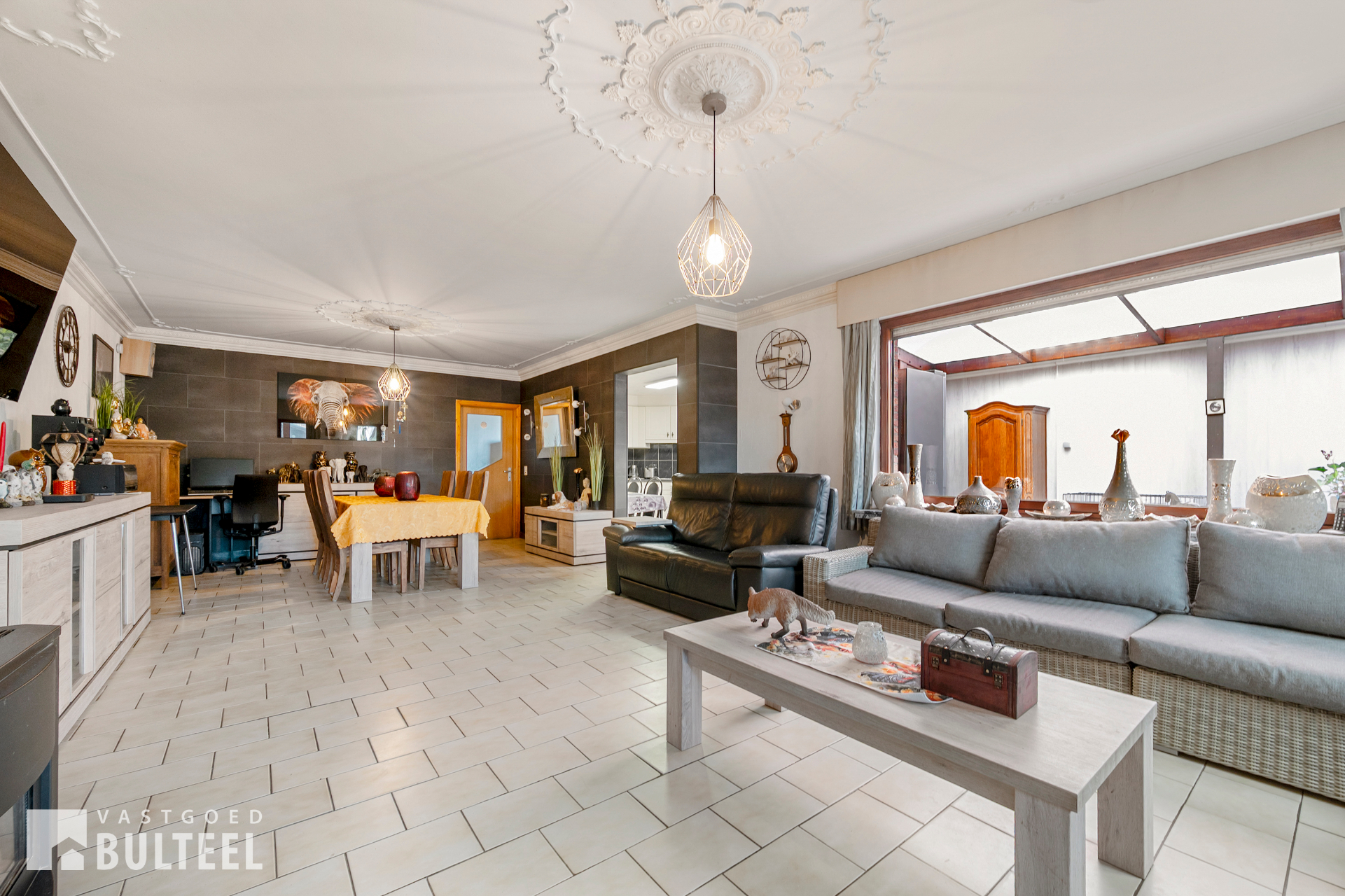 Ruime gezinswoning met garage en grote tuin op 884m2! - foto 5