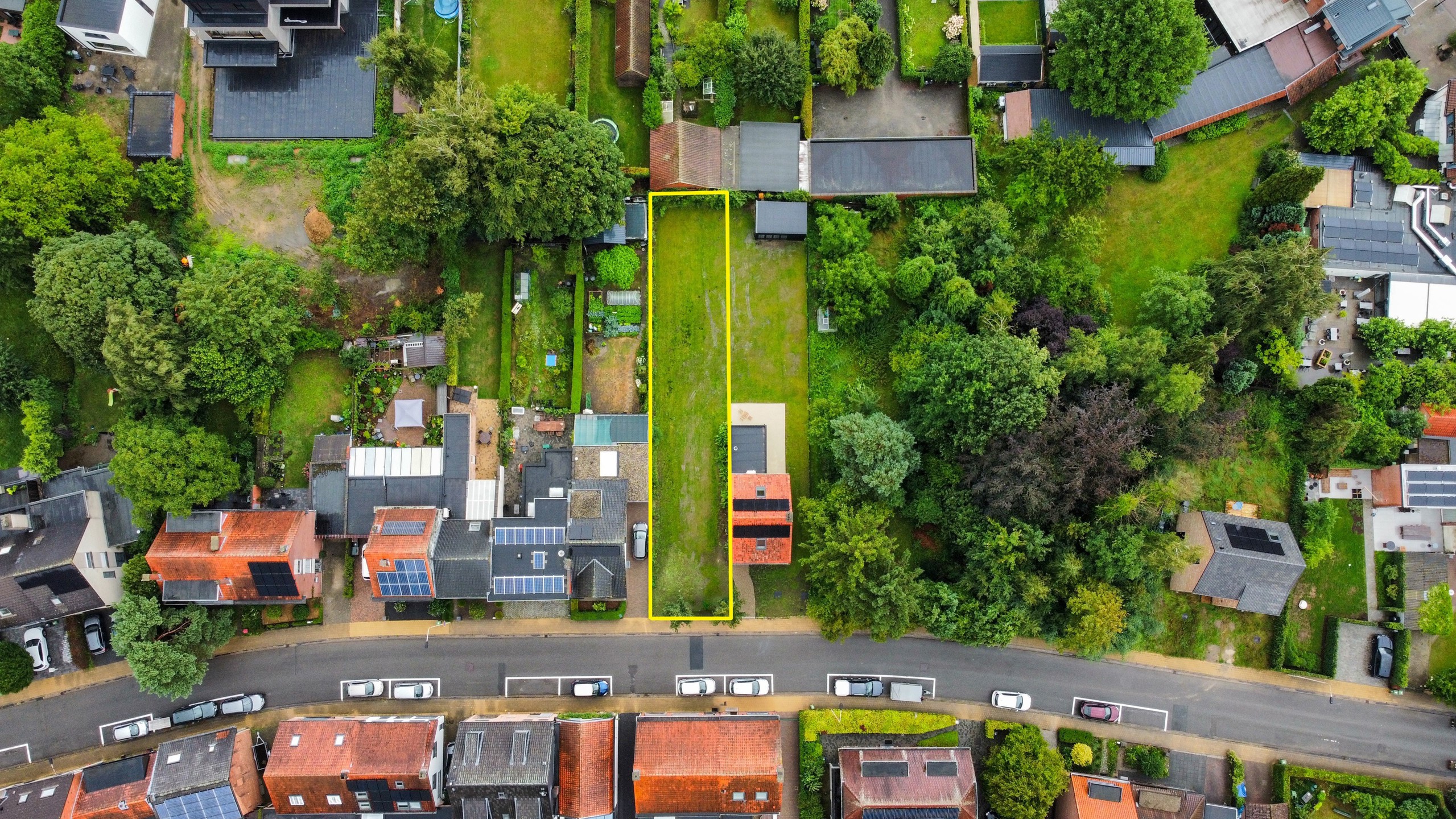 bouwgrond voor halfopen woning in rustige straat  - foto 1